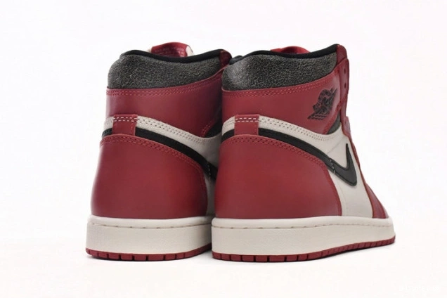 Jordan Chicago High 1 Retro DZ5485-612 Lost Found OG and 1116